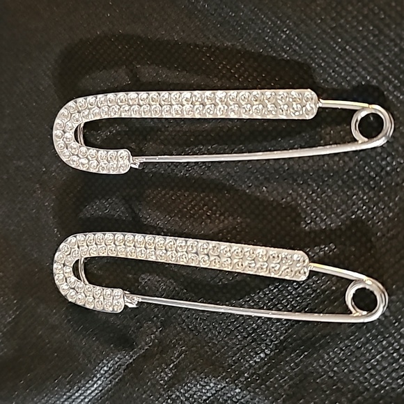 Silver Rhinestone paper clips. - Picture 3 of 8